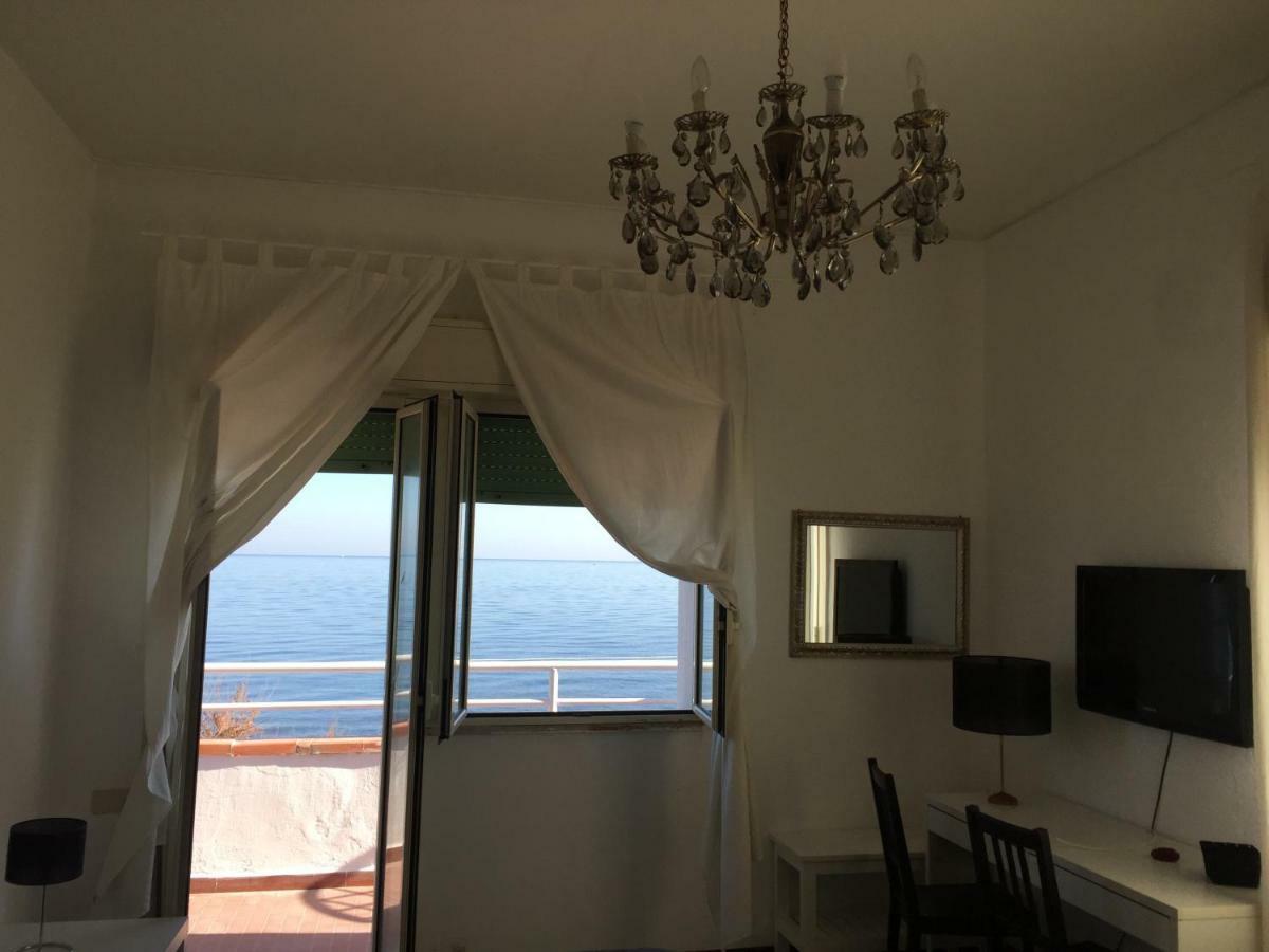 卡里尼A Casa Di Giuseppe 2住宿加早餐旅馆 外观 照片